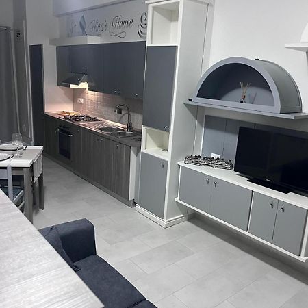 Апартаменты Nina'S House 3 , A 300 Metri Dal Mare Santa Caterina Dello Ionio Marina Экстерьер фото